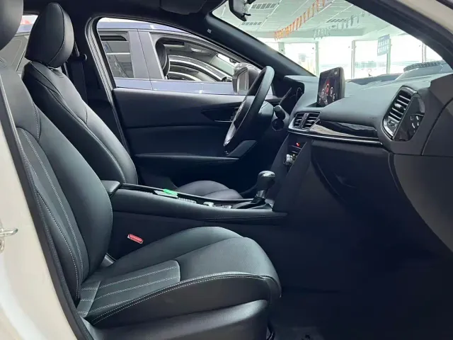 Mazda CX-4 — Фото автомобиля 17