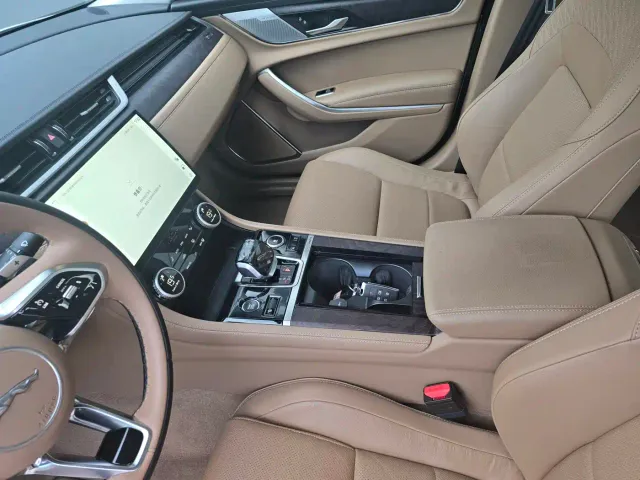 Jaguar XFL — Фото автомобиля 15