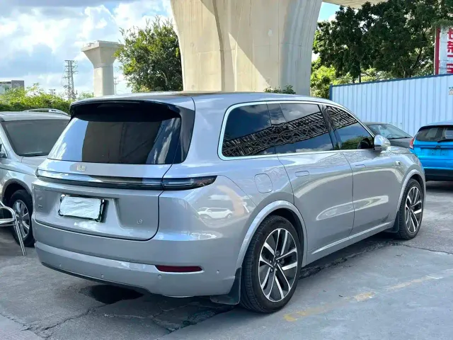 Li Auto L9 — Фото автомобиля 4