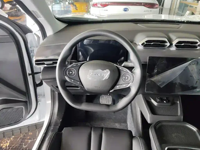 Dongfeng SKY EV01 — Фото автомобиля 10