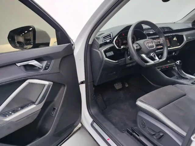Audi Q3 — Фото автомобиля 9