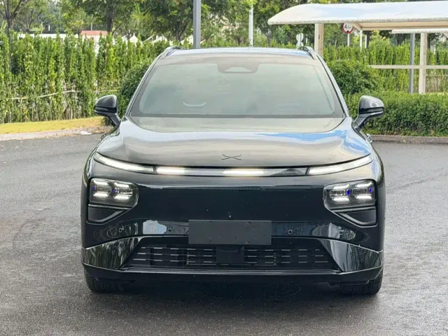 Xpeng G9 — Фото автомобиля 2