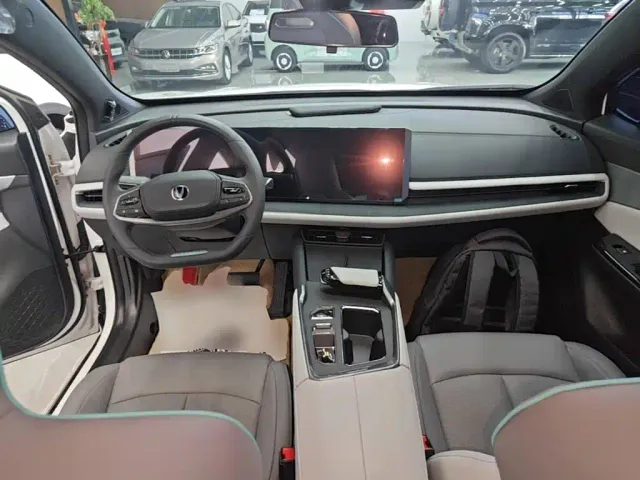 Changan UNI-T — Фото автомобиля 9