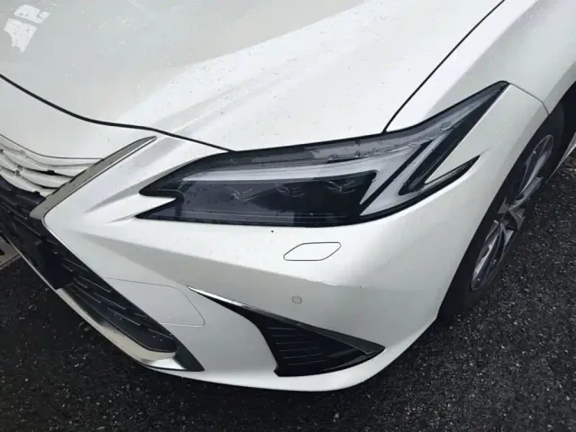 Lexus ES — Фото автомобиля 23