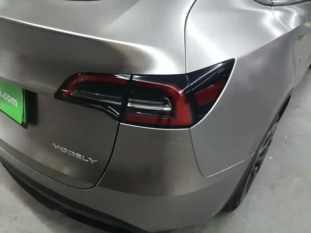 Tesla Model Y — Фото автомобиля 7