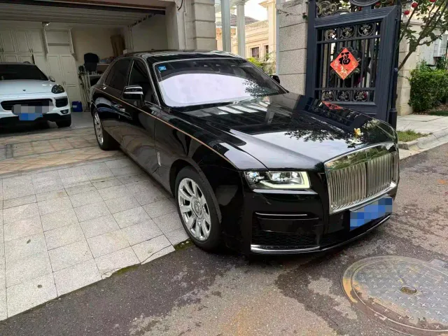 Rolls-Royce Ghost — Фото автомобиля 3