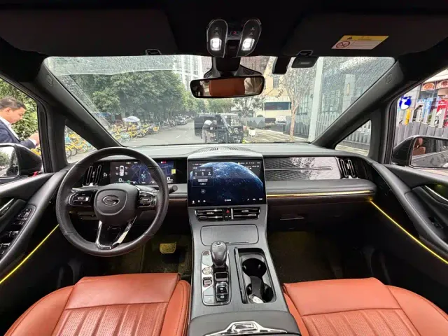 GAC Trumpchi E9 — Фото автомобиля 13