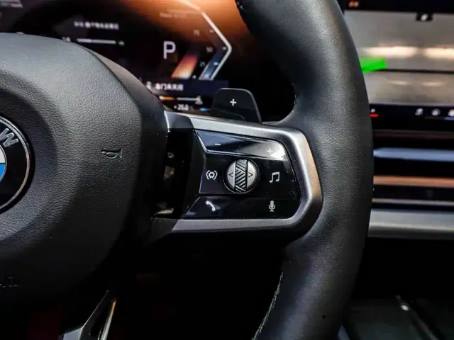 BMW 5 Series — Фото автомобиля 17