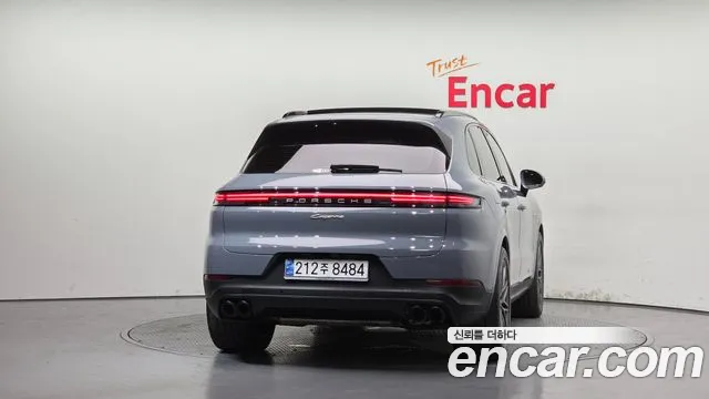 Porsche Cayenne — Фото автомобиля 4