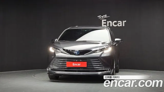 Toyota Sienna Generation 4 — Фото автомобиля 3