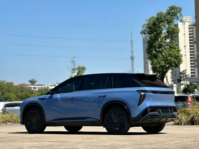 Hongqi Tian Gong 08 — Фото автомобиля 7