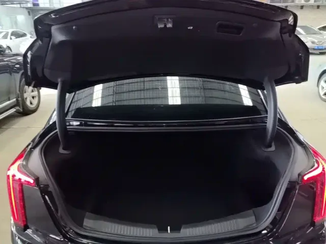 Cadillac CT5 — Фото автомобиля 18