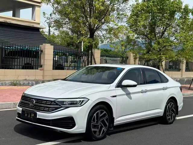 Фотография автомобиля — Volkswagen Sagitar