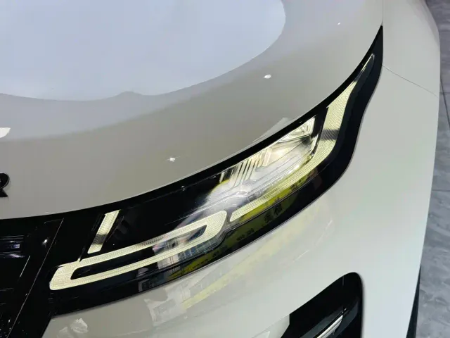 Land Rover Range Rover Evoque — Фото автомобиля 7