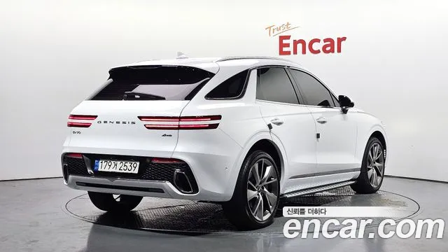 Genesis GV70 2.5T Бензин AWD — Фото автомобиля 2