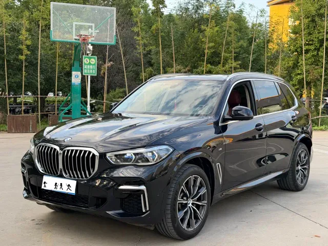 Фотография автомобиля — BMW X5