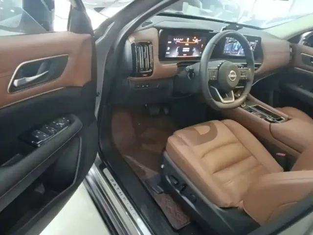 Nissan Terra — Фото автомобиля 15