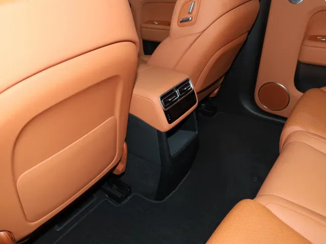 Li Auto L7 — Фото автомобиля 19