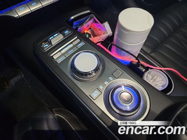 Genesis GV70 — Фото автомобиля 11