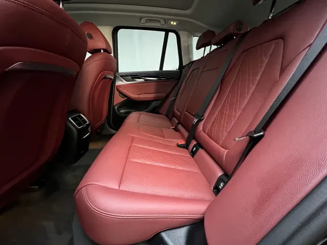 BMW iX3 — Фото автомобиля 12