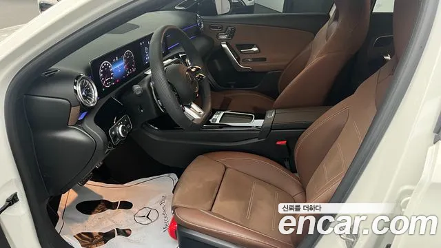Mercedes-Benz A-Class W177 — Фото автомобиля 10