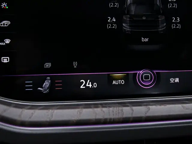 Volkswagen Touareg — Фото автомобиля 9