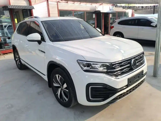 Volkswagen Tayron GTE Plug-in Hybrid — Фото автомобиля 3