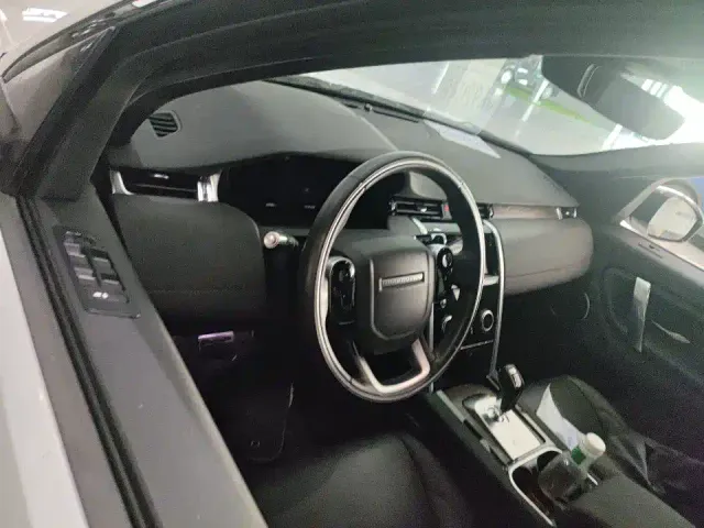 Land Rover Discovery Sport — Фото автомобиля 3