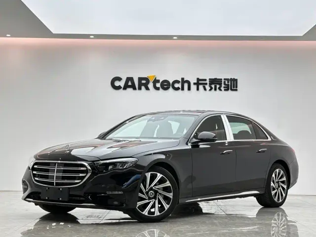 Фотография автомобиля — Mercedes-Benz E-Class