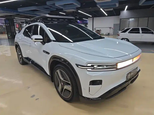 Changan Qiyuan E07 — Фото автомобиля 3