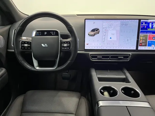 Li Auto L9 — Фото автомобиля 5