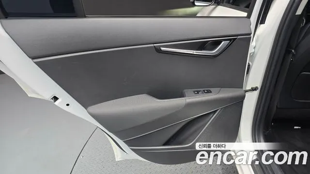 Kia Niro The All New Niro Signature — Фото автомобиля 25