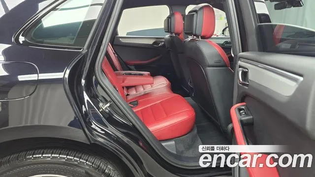Porsche Macan — Фото автомобиля 12