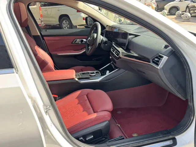 BMW 3 Series — Фото автомобиля 10