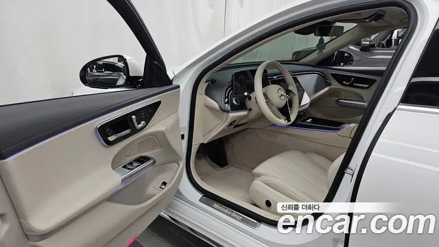 Mercedes-Benz E-Class — Фото автомобиля 10