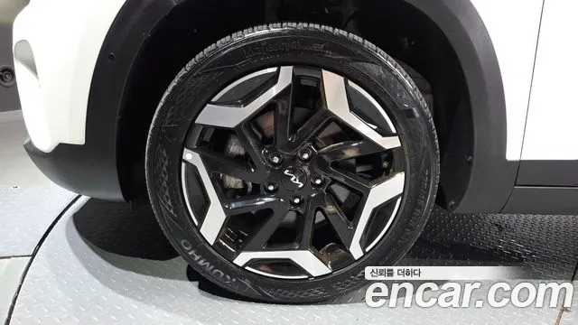 Kia Seltos Бензин 1.6 турбо 2WD — Фото автомобиля 5