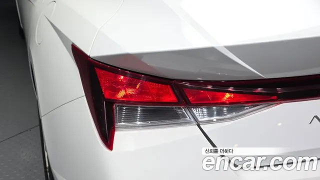 Hyundai Avante CN7 — Фото автомобиля 8