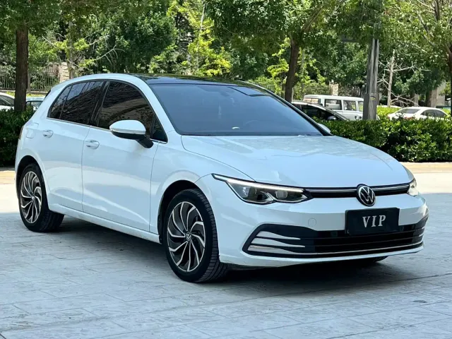 Volkswagen Golf — Фото автомобиля 3