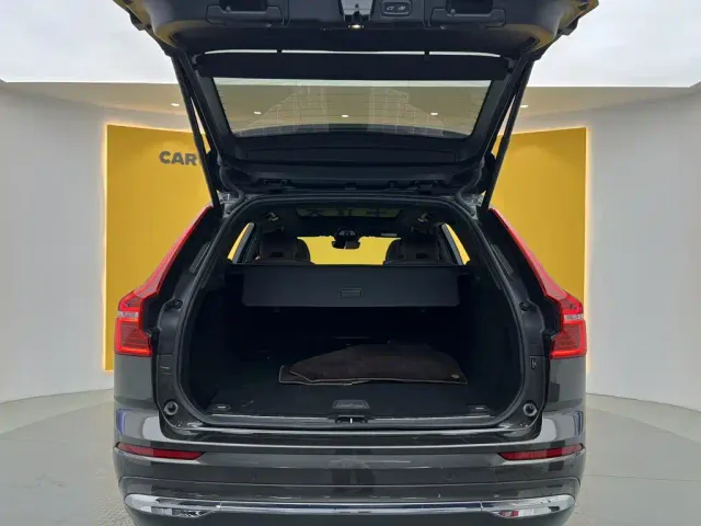 Volvo XC60 — Фото автомобиля 4