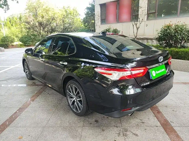 Toyota Camry — Фото автомобиля 4