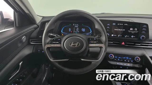 Hyundai AVANTE Новый Avante (CN7) — Фото автомобиля 13