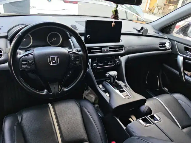 Honda UR-V — Фото автомобиля 12