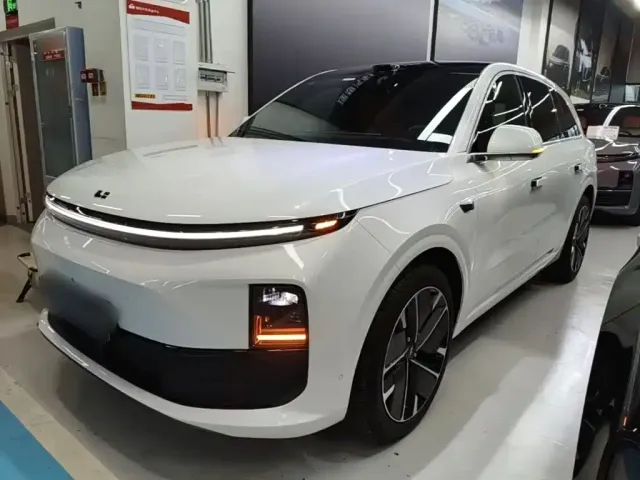 Фотография автомобиля — Li Auto L6