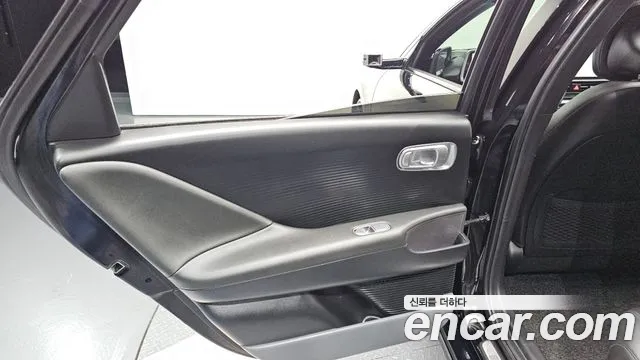 Hyundai Ioniq 6 — Фото автомобиля 14