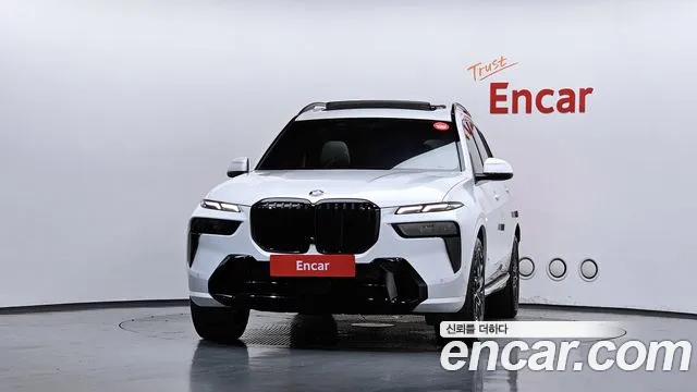 BMW X7 xDrive 40d M Sport 7 мест — Фото автомобиля 2