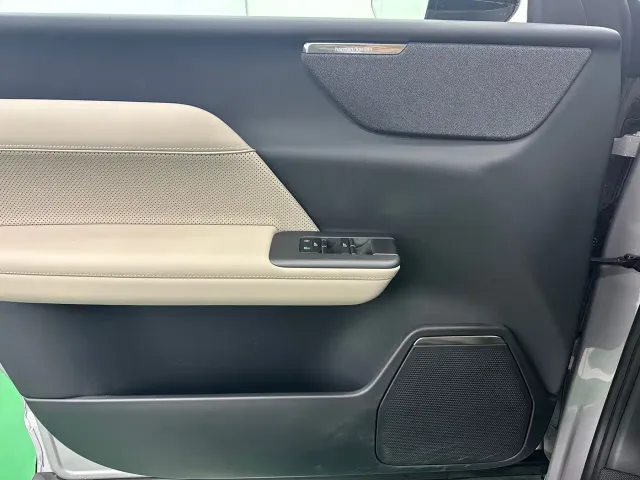Volvo XC70 Plug-in Hybrid — Фото автомобиля 19