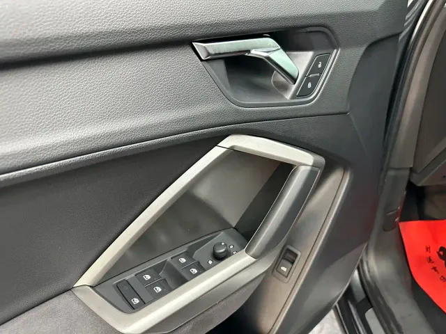 Audi Q3 — Фото автомобиля 12