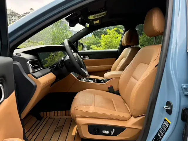 Li Auto ONE — Фото автомобиля 7