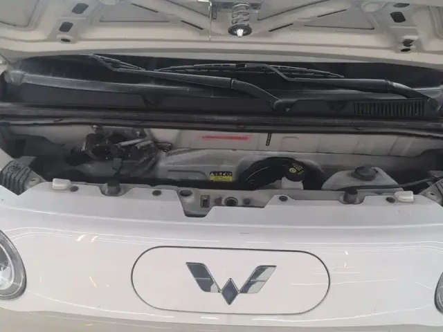 Wuling Hongguang Mini EV — Фото автомобиля 10