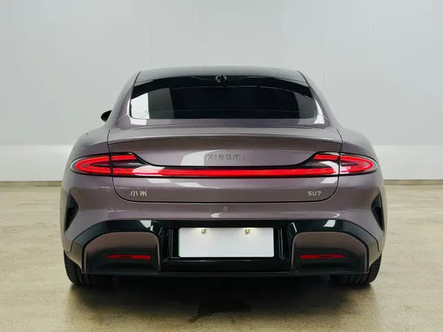 Xiaomi SU7 — Фото автомобиля 4